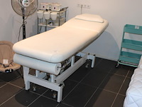 Behandelbed met voetbediening en uitneembaar hoofdkussen. afm. bed 194 x 70 cm en behandelhoogte 65 tot 92 ... - afbeelding 1 van  3