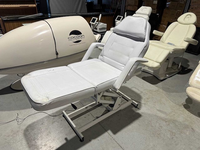 Behandelstoel - afbeelding 1 van  6
