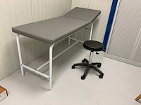 Behandeltafel met ergonomische kruk - afbeelding 3 van  6