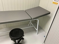 Behandeltafel met ergonomische kruk - afbeelding 6 van  6