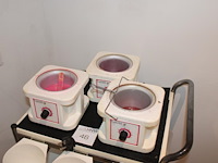 Behandelwagen met drie waxheaters lycon. - afbeelding 3 van  3