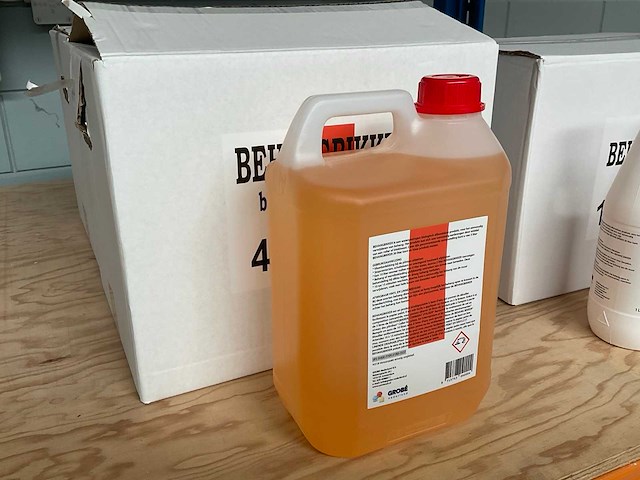 Behangbikker kan á 5ltr behanglijm oplosser (9x) - afbeelding 1 van  1