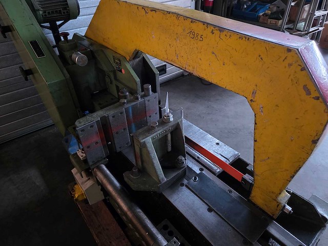 Behringer - 1985 - ks400hy - beugelzaagmachine - afbeelding 14 van  24