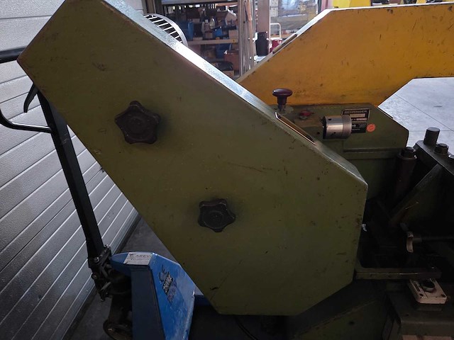 Behringer - 1985 - ks400hy - beugelzaagmachine - afbeelding 19 van  24