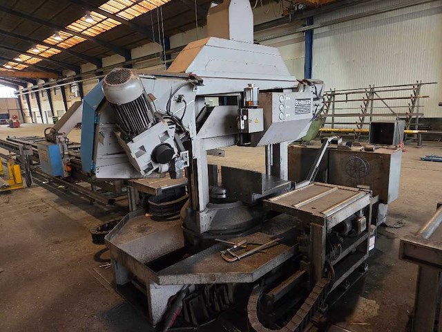 Behringer - 2002 - hbp 420/723g - cnc-bandzaagmachine - afbeelding 24 van  25