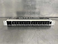 Behringer - ds2800 - professional splitter - afbeelding 1 van  2