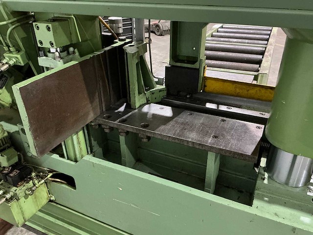 Behringer - hbp-340x500mm - metal vertical band sawing machine - 1984 - afbeelding 15 van  17