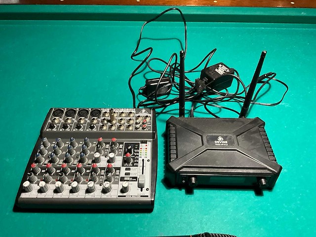 Behringer / divin xenyx 1202 fx / wmd-50 duo mixer en draadloze microfoon - afbeelding 2 van  6