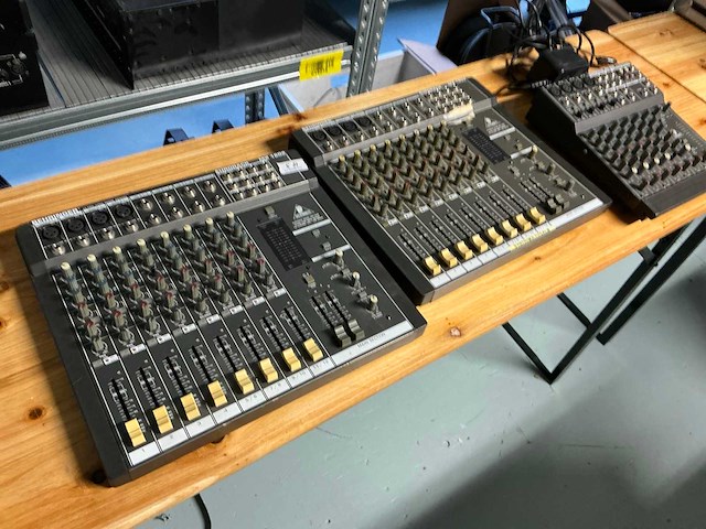 Behringer eurorack mx1602 analoge mengtafel (3x) - afbeelding 1 van  9