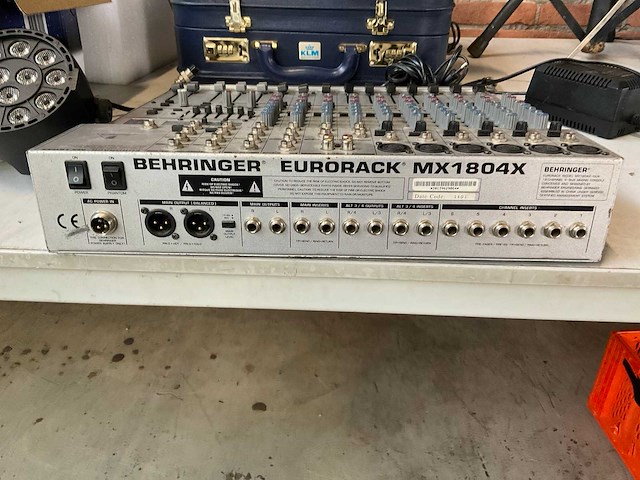 Behringer eurorack mx1804x digitale mengtafel - afbeelding 3 van  4