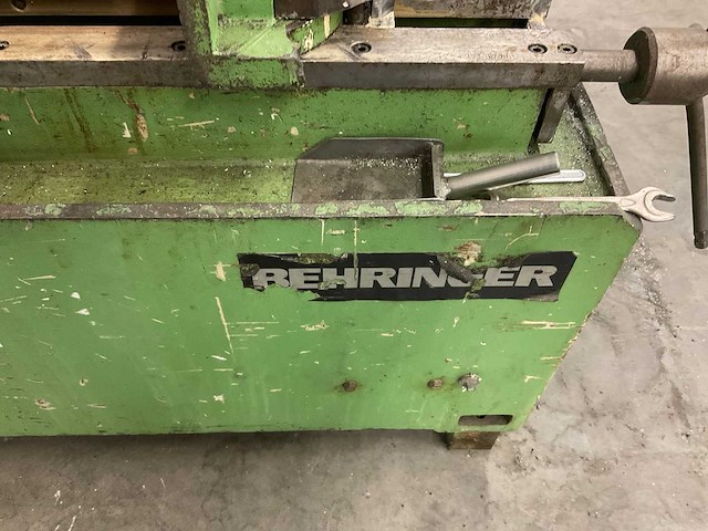 Behringer ks325hy beugelzaagmachine - afbeelding 6 van  8