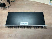 Behringer peq305 parametrische equalizer - afbeelding 2 van  3