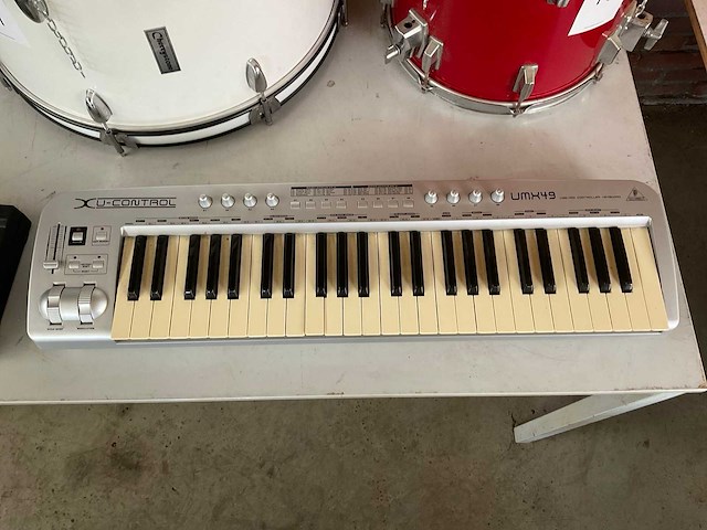 Behringer u-control umx49 keyboard - afbeelding 1 van  8