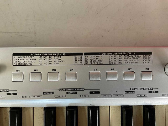 Behringer u-control umx49 keyboard - afbeelding 2 van  8