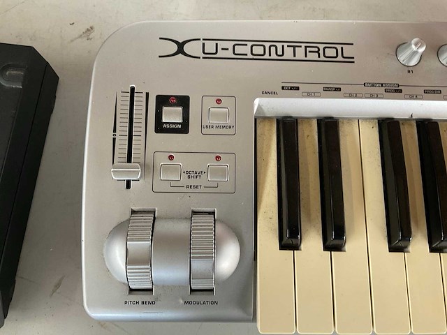Behringer u-control umx49 keyboard - afbeelding 3 van  8