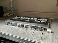 Behringer ultradrive 2496 speaker system controller - afbeelding 1 van  4