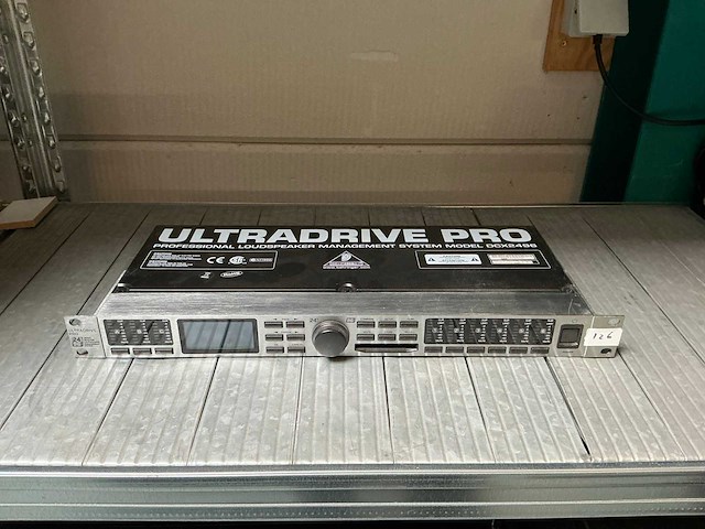 Behringer ultradrive 2496 speaker system controller - afbeelding 2 van  4