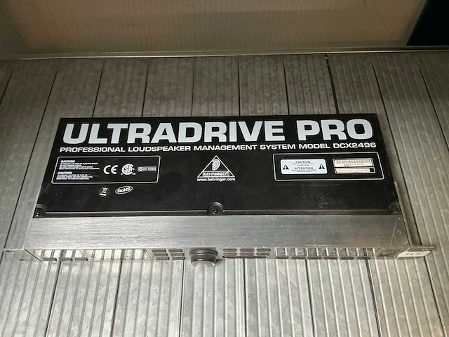 Behringer ultradrive 2496 speaker system controller - afbeelding 3 van  4