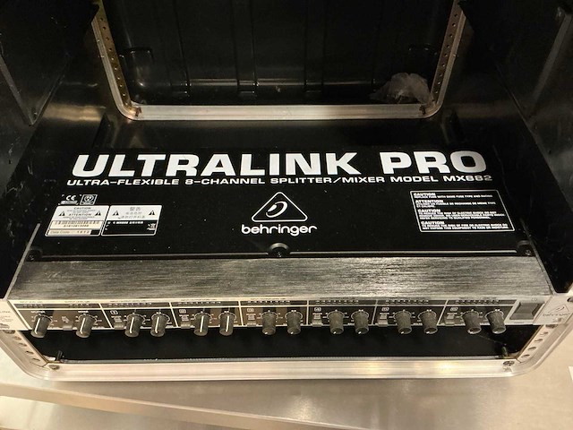 Behringer ultralink pro mx882 ultra-flexibele 8-channel splitter / mixer - afbeelding 4 van  7