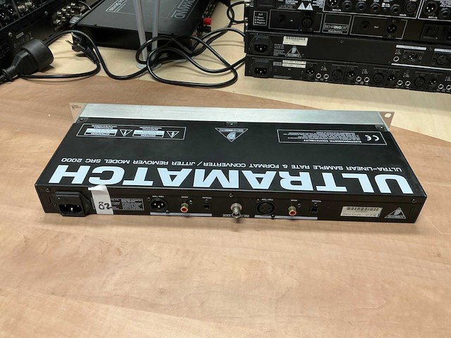 Behringer ultramatch sample rate converter - afbeelding 4 van  4