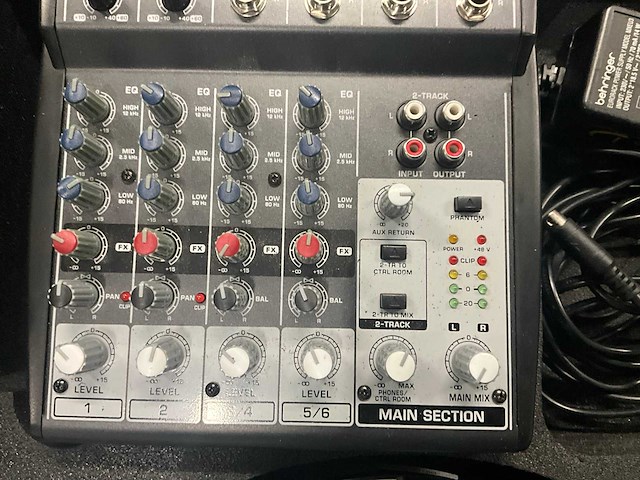Behringer xenyx 802 analoge mixer (2x) - afbeelding 5 van  8
