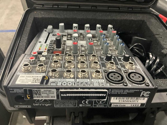 Behringer xenyx analoge mixer (2x) - afbeelding 6 van  8
