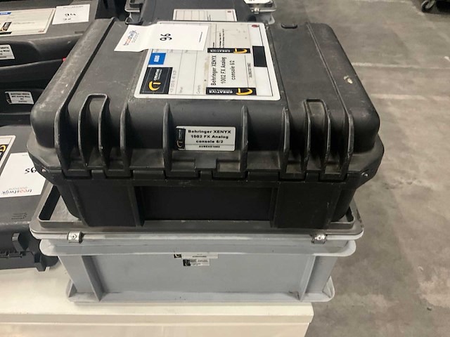 Behringer xenyx analoge mixer (2x) - afbeelding 8 van  8