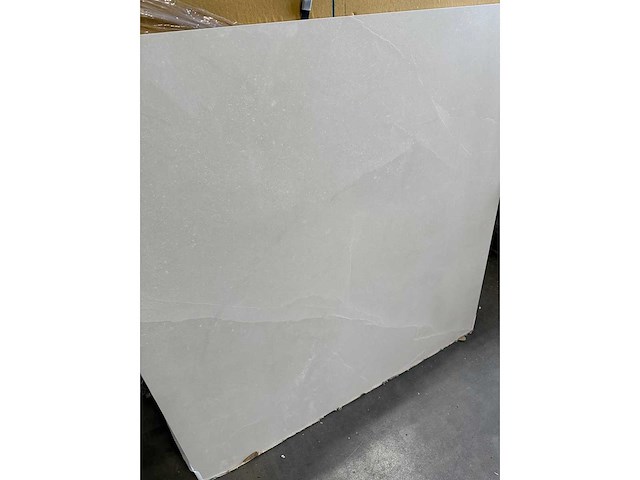 Beige tegels in 120x120cm 28,8 m2 - afbeelding 3 van  4