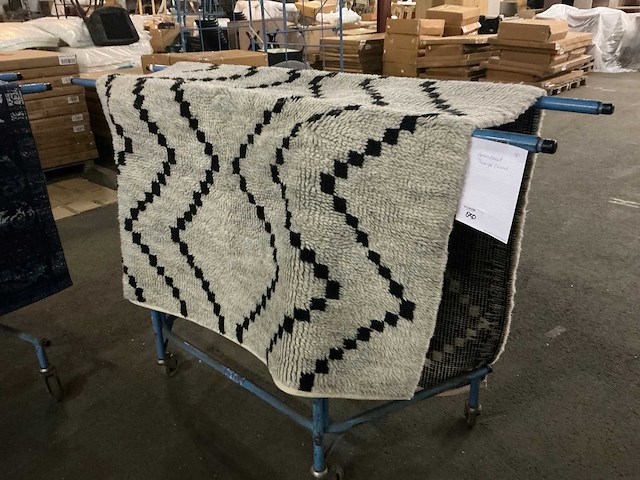 Beige vloerkleed - afbeelding 1 van  4