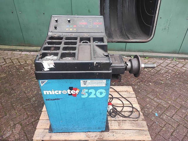 Beissbarth - microtec 520 - banden balanceerapparaat - afbeelding 2 van  6
