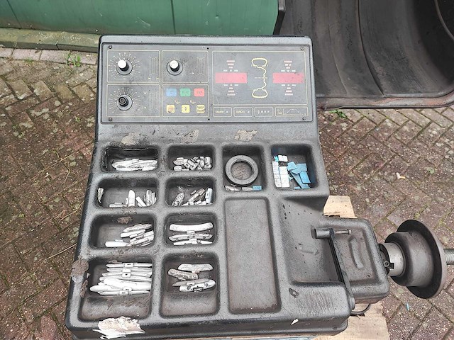 Beissbarth - microtec 520 - banden balanceerapparaat - afbeelding 5 van  6