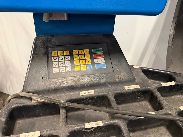 Beissbarth - microtec 540 - banden balanceerapparaat - afbeelding 3 van  5