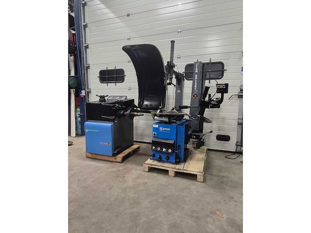 Beissbarth - servomat ms 63 + microtec 836a - banden de- en montageapparaat & balanceer - afbeelding 2 van  7