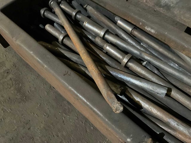 Beitels in kist - afbeelding 4 van  4