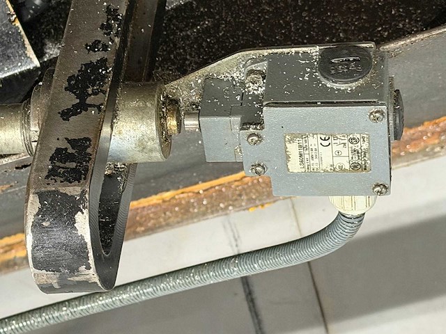 Bekamak - bmso 320 - metal vertical band sawing machine - 2011 - afbeelding 14 van  25