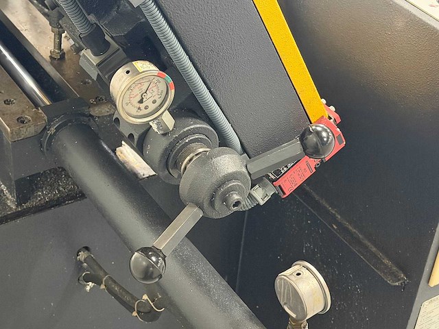 Bekamak - bmso 320 - metal vertical band sawing machine - 2011 - afbeelding 24 van  25