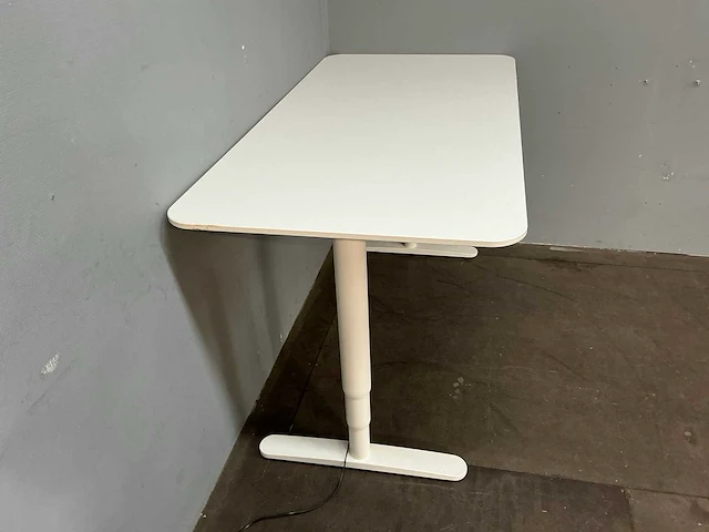 Bekant - elektrisch verstelbare bureautafel 160x80 cm - afbeelding 3 van  10
