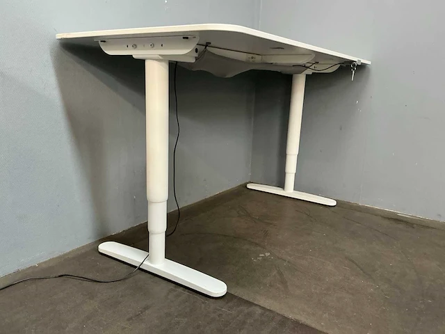 Bekant - elektrisch verstelbare bureautafel 160x80 cm - afbeelding 5 van  10