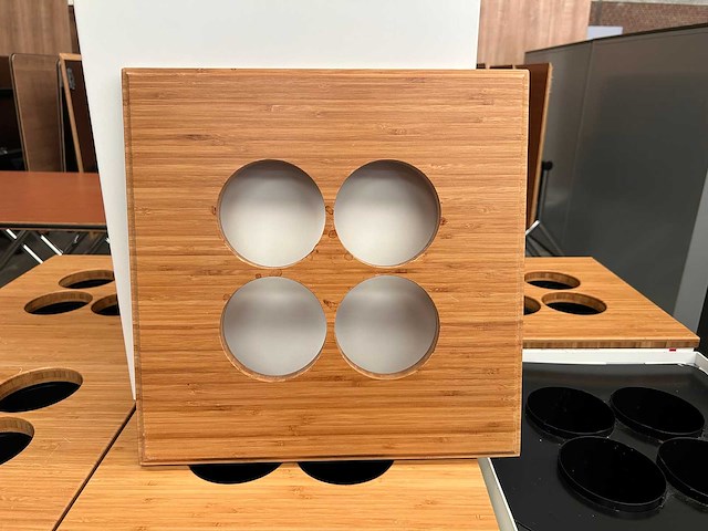Bekerdispenser wit met houten bovenblad (7x) - afbeelding 5 van  5
