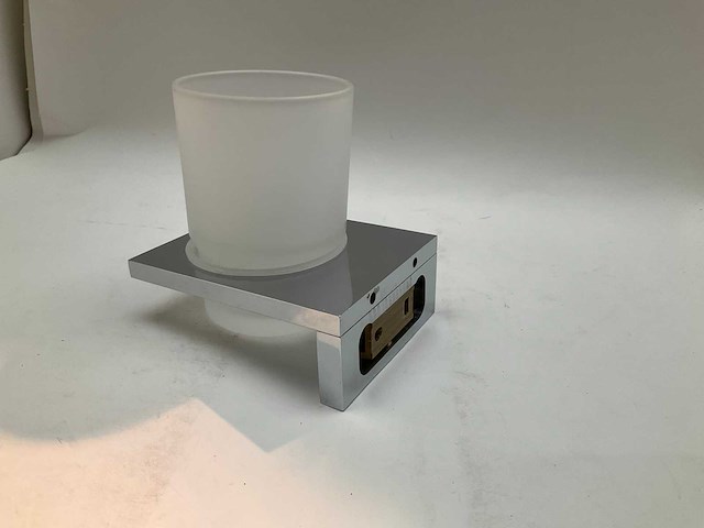 Bekerhouder wandbevestiging chroom met melkglas - afbeelding 3 van  5