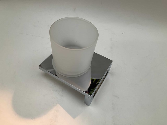 Bekerhouder wandbevestiging chroom met melkglas - afbeelding 4 van  5