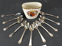 Bekertje met verzilverde lepeltjes gemerkt - afbeelding 2 van  5