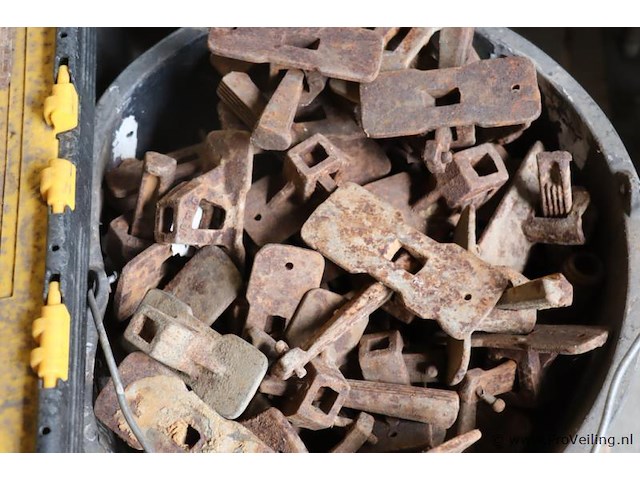 Bekistingsaccessoires (ankers, koppelstukken en t-bouten) - afbeelding 7 van  14