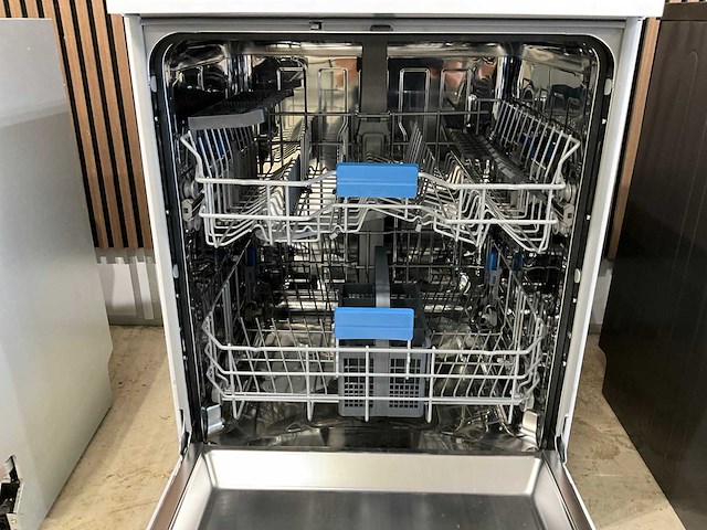 Beko bdfn26440w2 vrijstaande vaatwasser - afbeelding 3 van  4