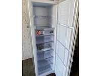 Beko bfna247e40sn | inbouw vriezer | 178 cm | nofrost | sleepdeur - afbeelding 4 van  5