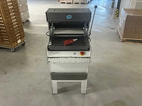 Beko broodsnijmachine - afbeelding 1 van  9