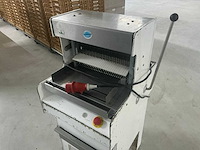 Beko broodsnijmachine - afbeelding 3 van  9