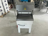 Beko broodsnijmachine - afbeelding 6 van  9