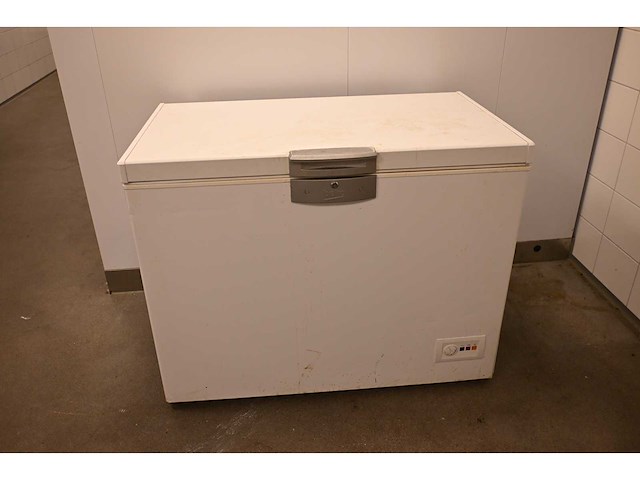 Beko hsa 32520 vrieskist - afbeelding 2 van  4