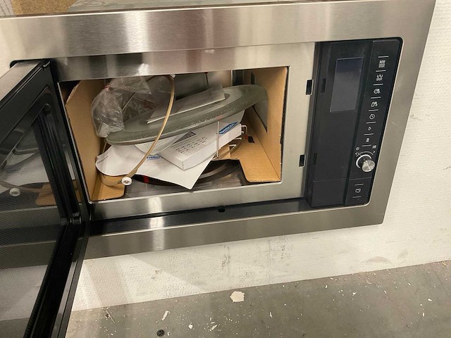 Beko mgb25332bg inbouw magnetron - afbeelding 4 van  4
